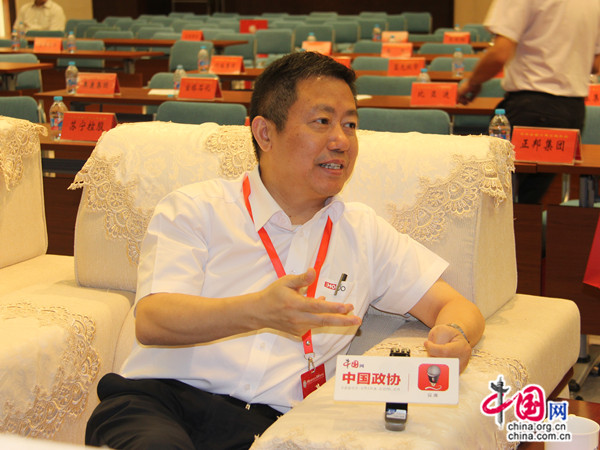 紅豆為什么贏？看周氏三代從手工作坊到國(guó)際布局